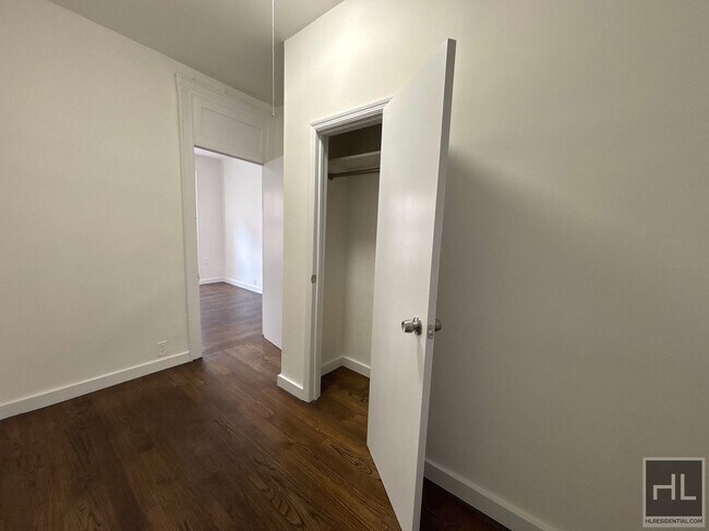 Photo - YORK AVENUE Unidad 2E