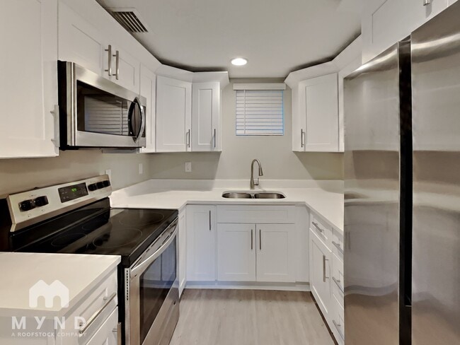 Photo - 829 E Orange St