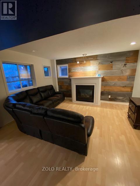 Photo - 24 Coburn Crescent