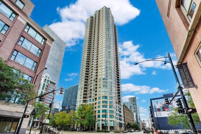 Building Photo - 400 N La Salle Dr Unit 2212 Rental