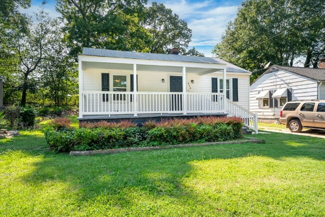 Photo - Renovated 2 BR, 1 BA quaint home in Spartanburg under $1200/mo rent