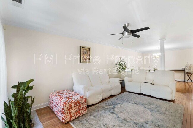 Photo - 50 Battalion Dr