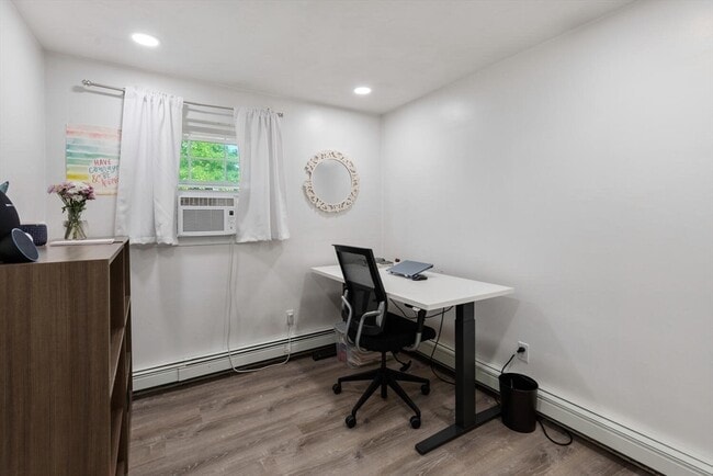 Photo - 18 Brookfield Dr