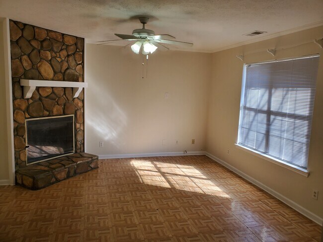 Photo - 15 Peach Row