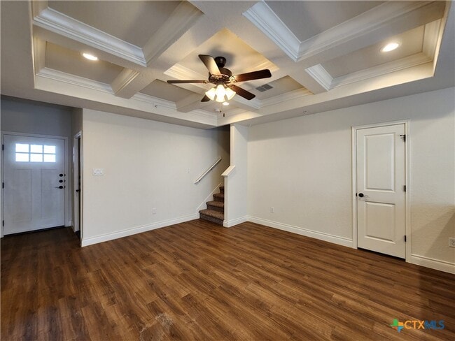 Photo - 326 Untermaier St