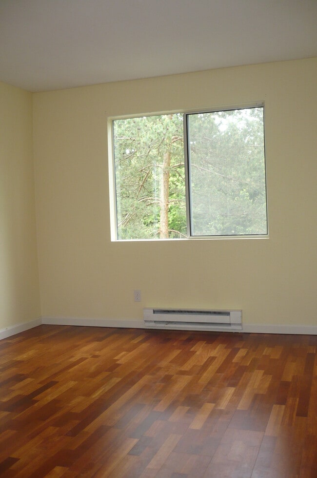 Building Photo - 742 Kirkland Cir Unit E306