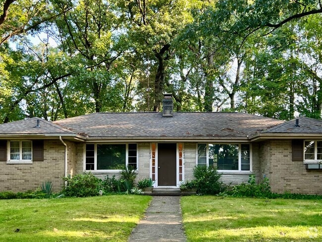 Building Photo - Two Bedroom Duplex in Kalamazoo Unit 1820 Rental