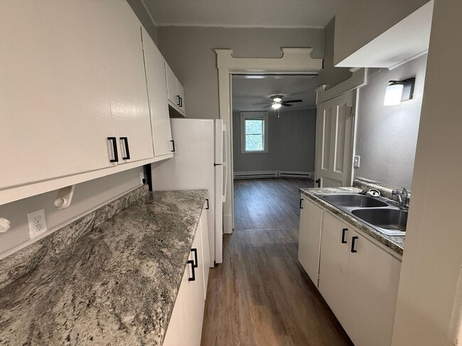 Photo - Charming Lower Unit 1 Bedroom with Gourmet... Unidad Apt 5