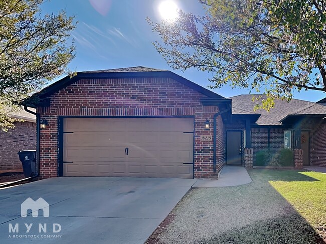 Photo - 18215 Manera Wy Townhome