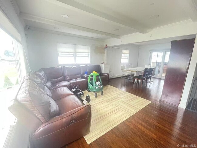 Photo - 110 N Parkside Dr