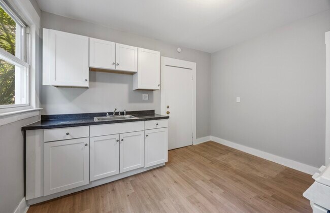 Photo - 32 Harding Pl Unit 1