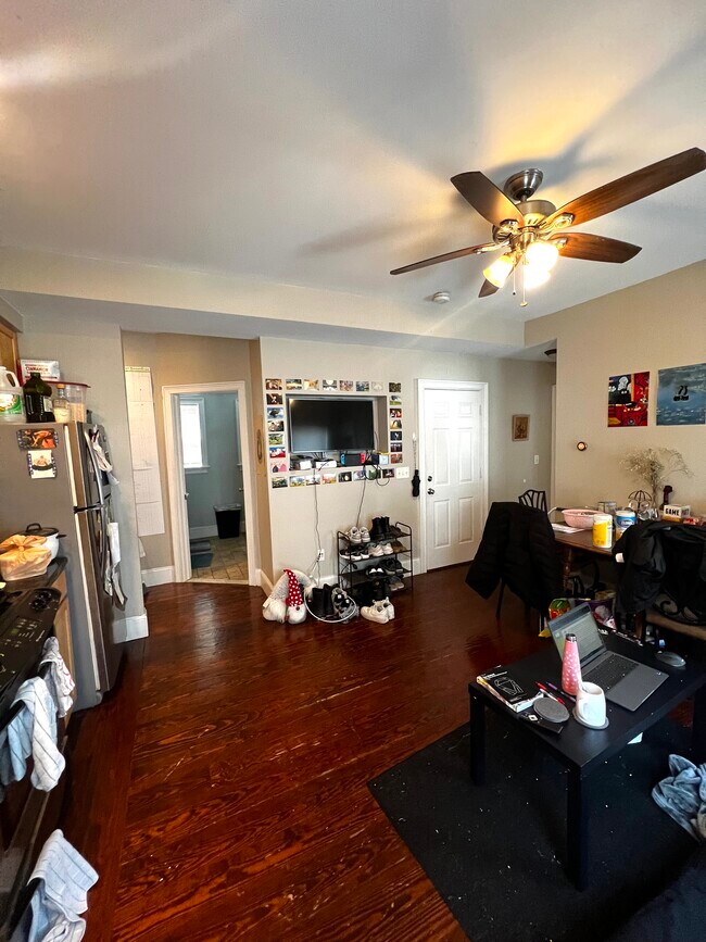 Photo - 180 Hillside St Unidad 3