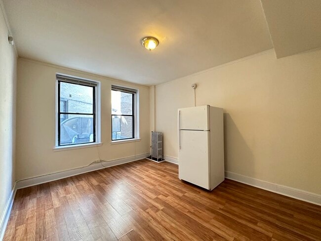 Photo - 3335 W Diversey Ave Unit 801