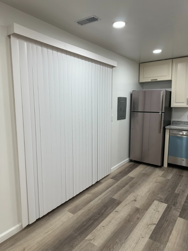 Photo - 28530 Grayling Ave