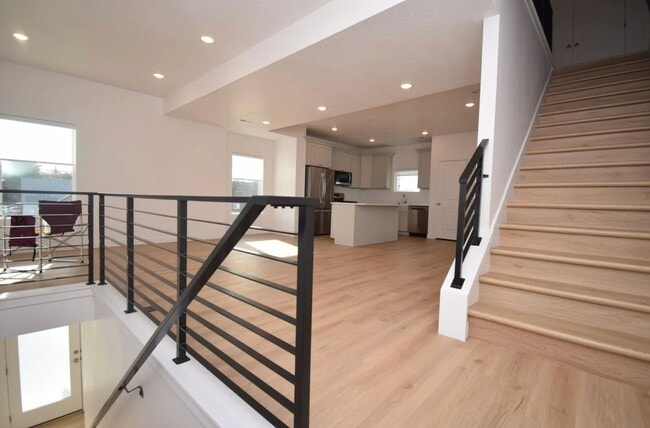 Photo - 4479 S 500 E