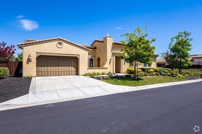 Building Photo - Amazing Home For Lease