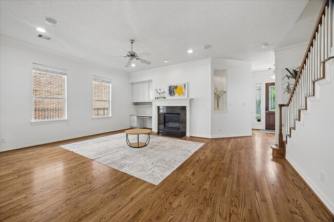 Photo - 7608 Janak Dr