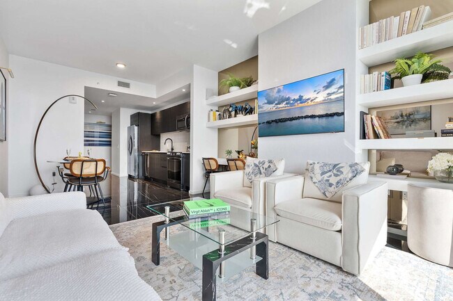 Photo - 398 NE 5th St Unidad SI ID1243873P