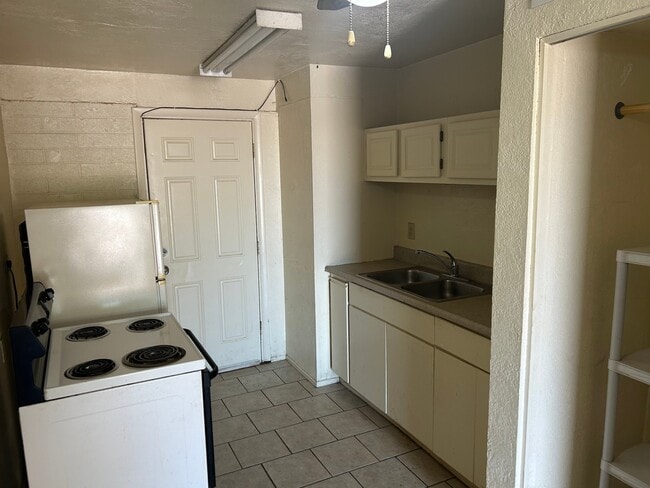 4220 N Granada Dr Unit 11