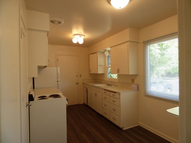 Photo - 2 BED 1 BATH COTTAGE IN SOUTH SALEM-OFF OF...