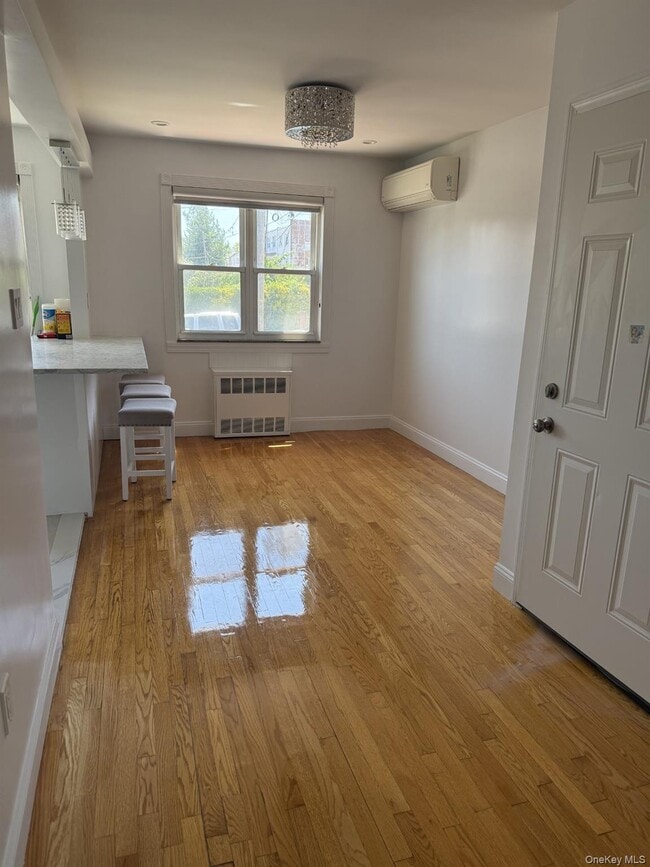 Photo - 71-11 60th Ave
