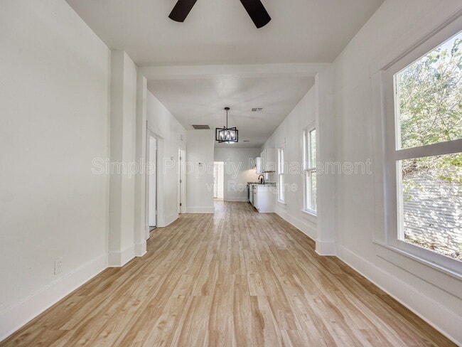 Photo - 811 W Wade St