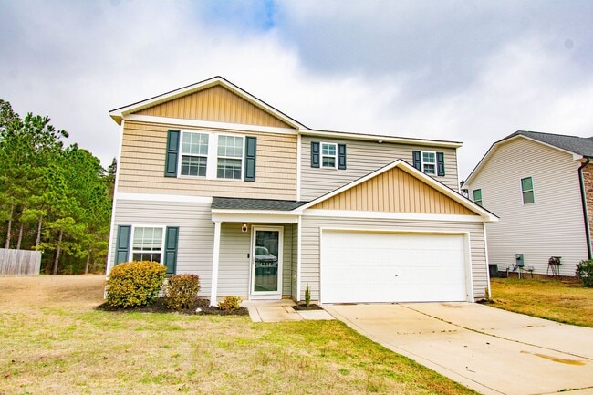 Photo - 4 Bedroom 3 Bathroom Home- Pets Okay!