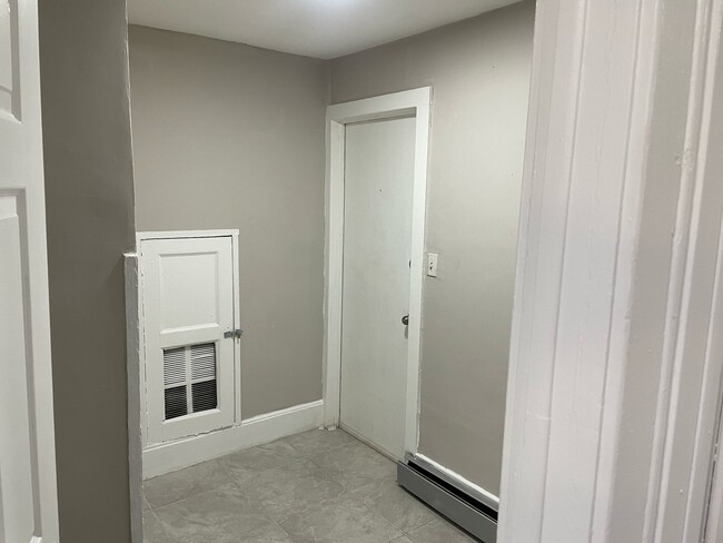 Building Photo - 575 Stuyvesant Ave Rental