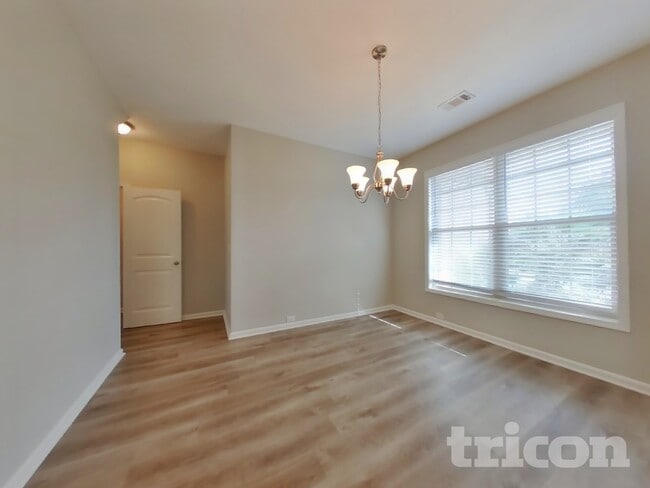 Photo - 38 Beaumont Crossing