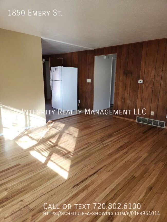 Photo - 1850 Emery St