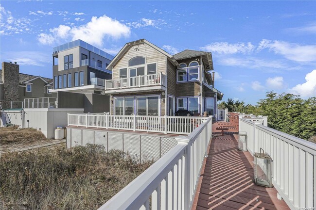 Photo - 771 Dune Rd House