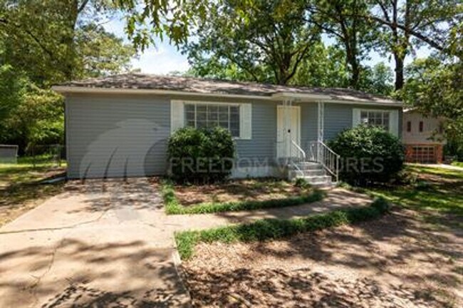 Photo - Flexible 3BR/2BA or 2BR + Den Home