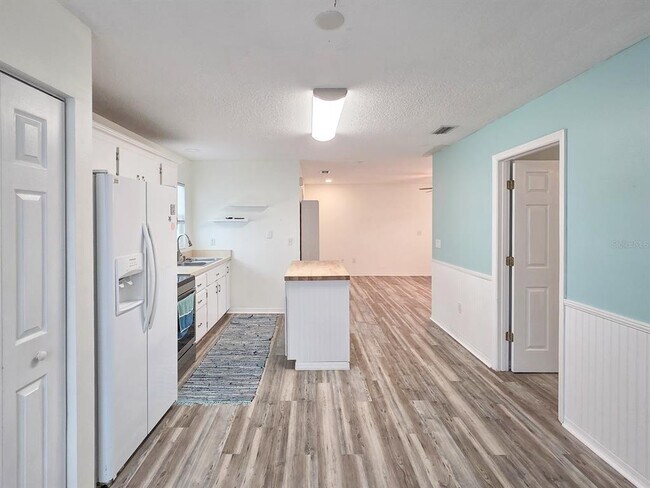 Photo - 216 S 5th St Unidad B