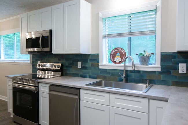 Photo - Fully Remodeled 3-Bed on 1 Acre near MSU – Starting at $1,650!