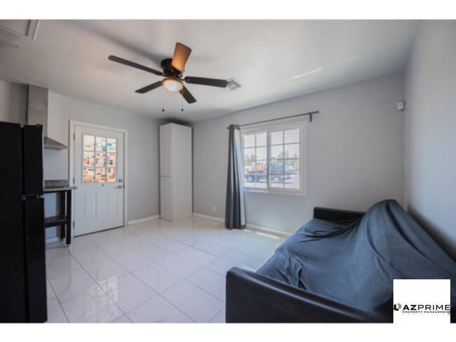 Photo - Charming 2/1 Phoenix Duplex Unit -  Central Location &amp; Modern Comforts!