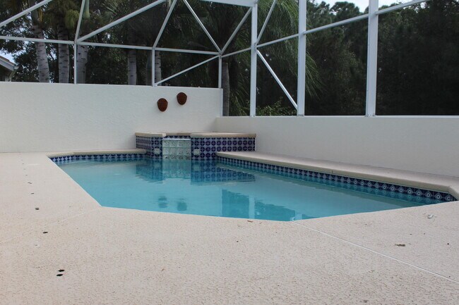 Photo - 639 SW Lake Charles Cir