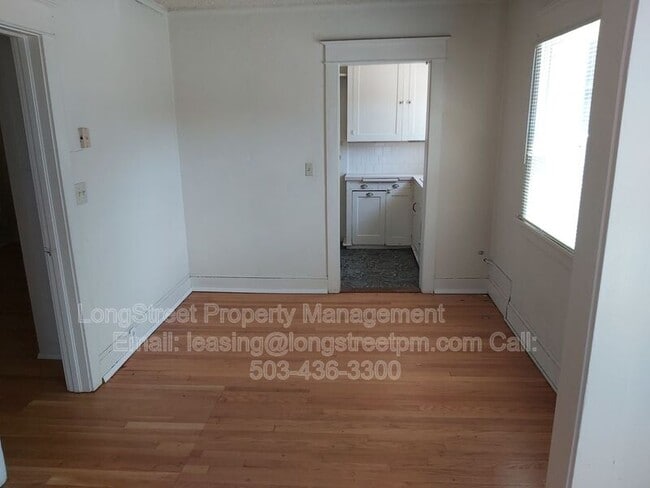 Photo - 205 NW Kings Blvd Unidad 4