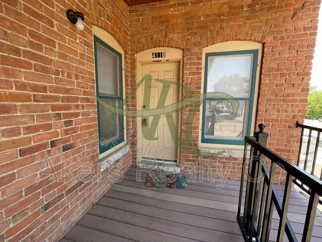 Photo - 411 W 11th St