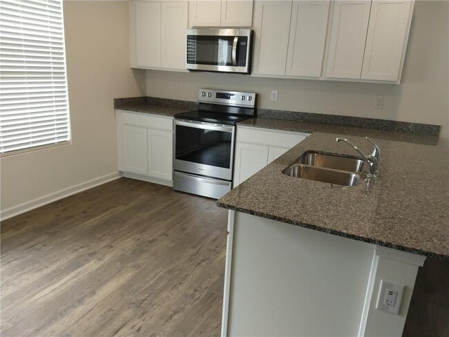 Photo - 51 Lk Ter Dr