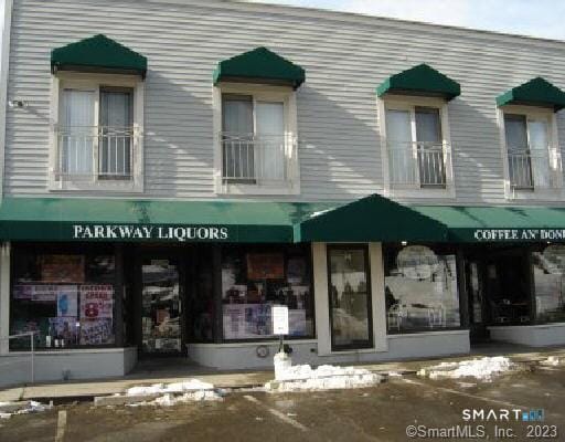 Building Photo - 341 Main St
