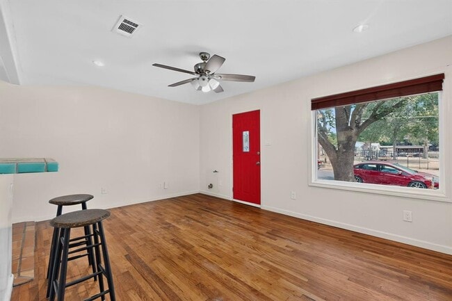 Photo - 4711 Alf Ave
