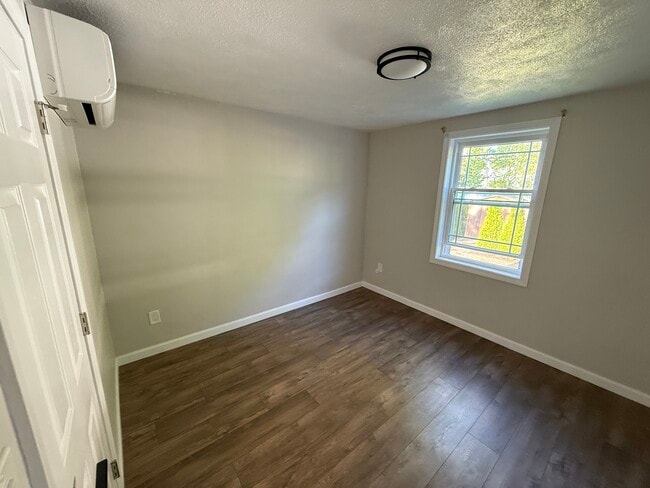 Photo - James Apt Unit 2