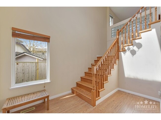 Photo - 6375-187A 187a St