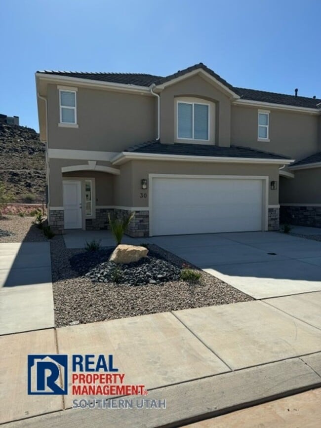 Brand New - River Trail Townhome - Brand New - River Trail Townhome