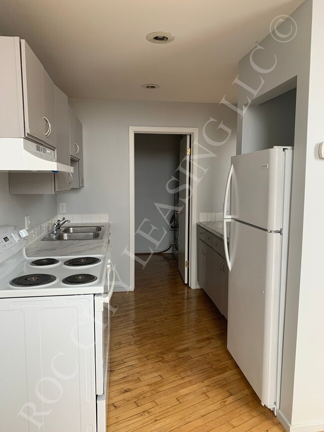Building Photo - 214-216 Andrews Street-B Series Unit B Series Rental