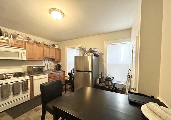 151 E Cottage St Unit 1