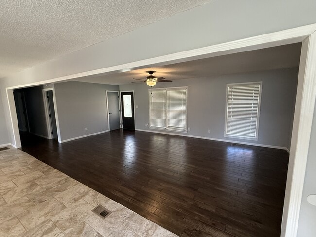 Photo - 144 Cecilianna Dr