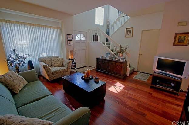 Photo - 39 Goldenrod-