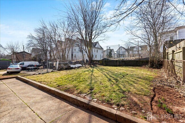 Photo - 104 Welton St