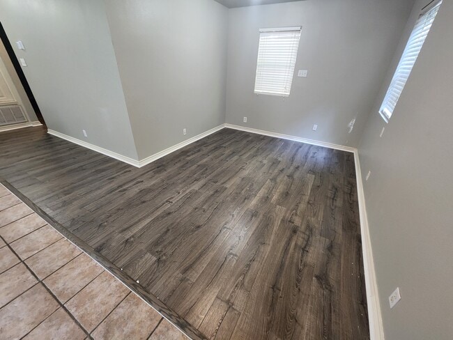 Photo - 2714 Whitis Ave Unidad #B